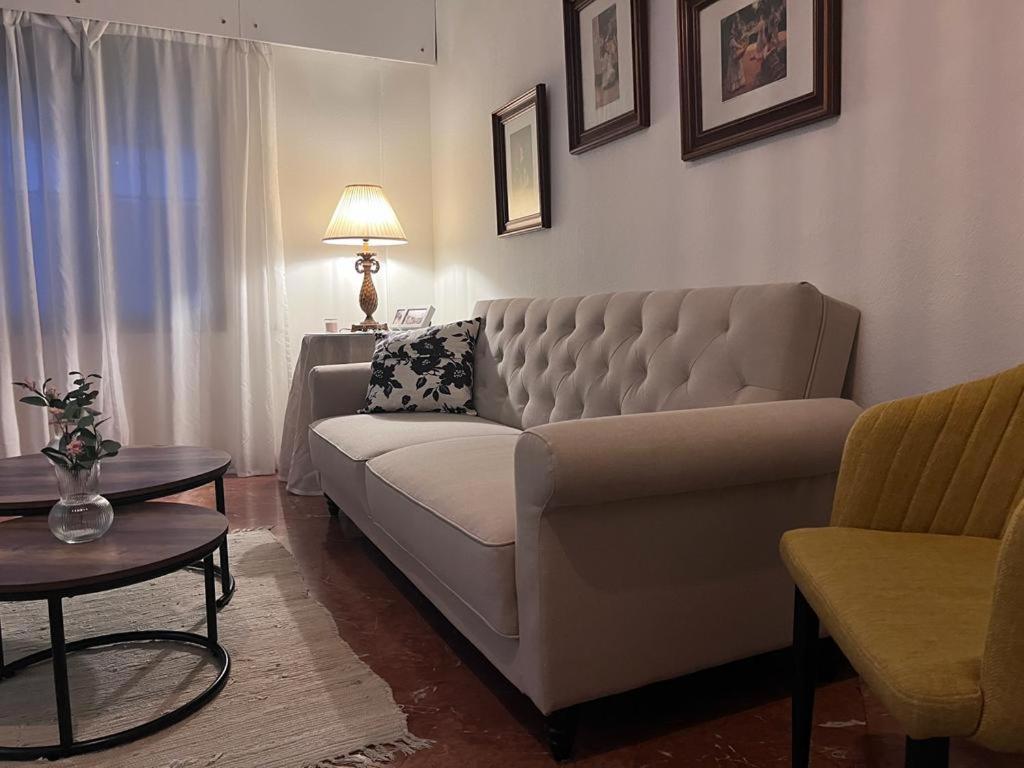 Apartamento Turistico R. Gonzalez Abreu Sevilha Exterior foto