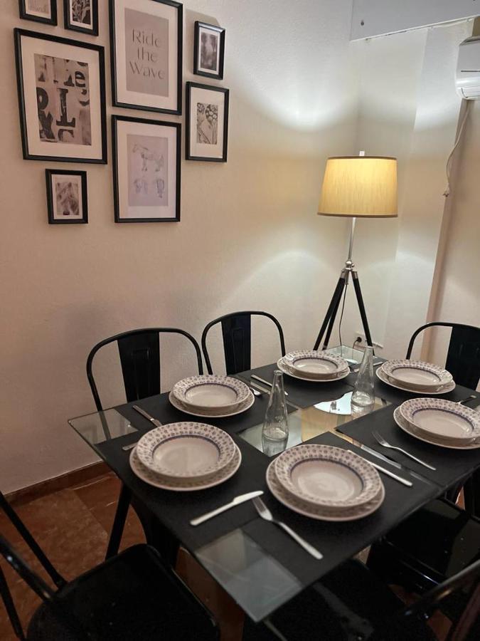 Apartamento Turistico R. Gonzalez Abreu Sevilha Exterior foto